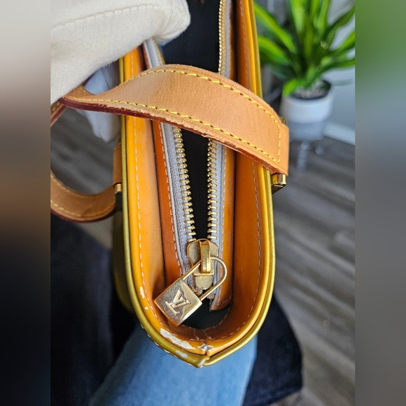 Authentic Louis vuitton Vernis tote bag - Picture 14 of 14